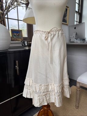 Dosa Cream Silk Skirt size 1 S/M